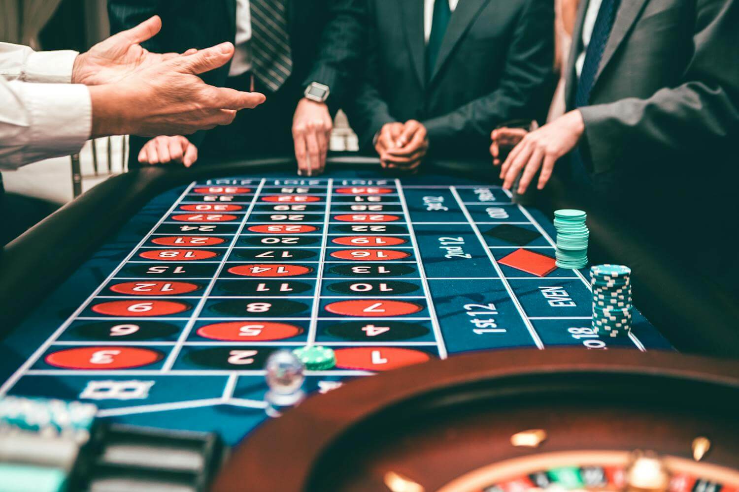 should i divorce my gambling husband | Melbourne Family Lawyers